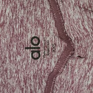 ALO YOGA LEGGINGS SIZE XXS